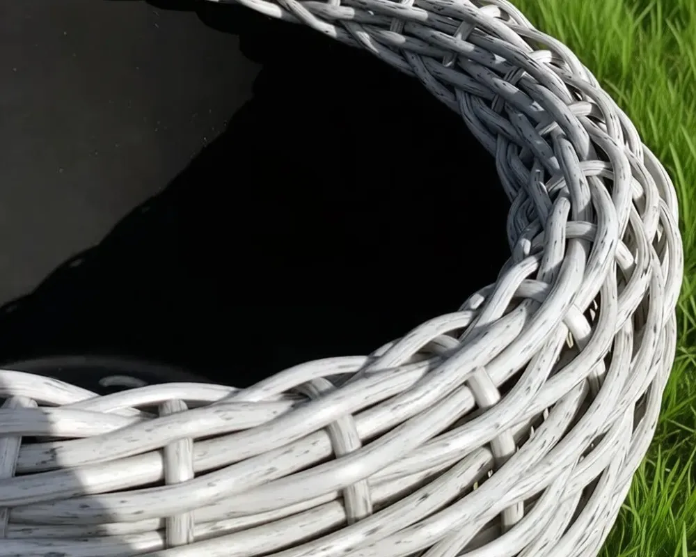 Кашпо з штучного ротанга 16 л (відтінок сірої берези)